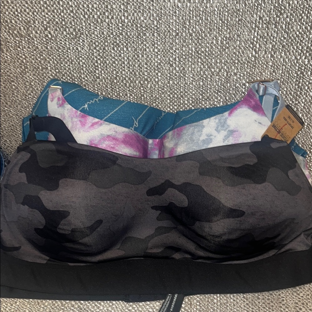 PINK Victoria's Secret Black and Pink Sports Bra